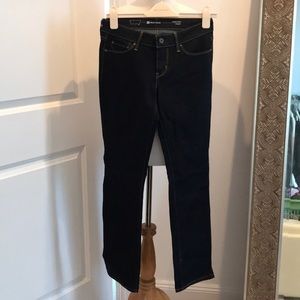 Straight Demi Curve Jeans